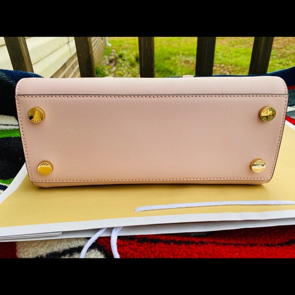 Michael Kors Selma medium satchel bag - Picture 7 of 8